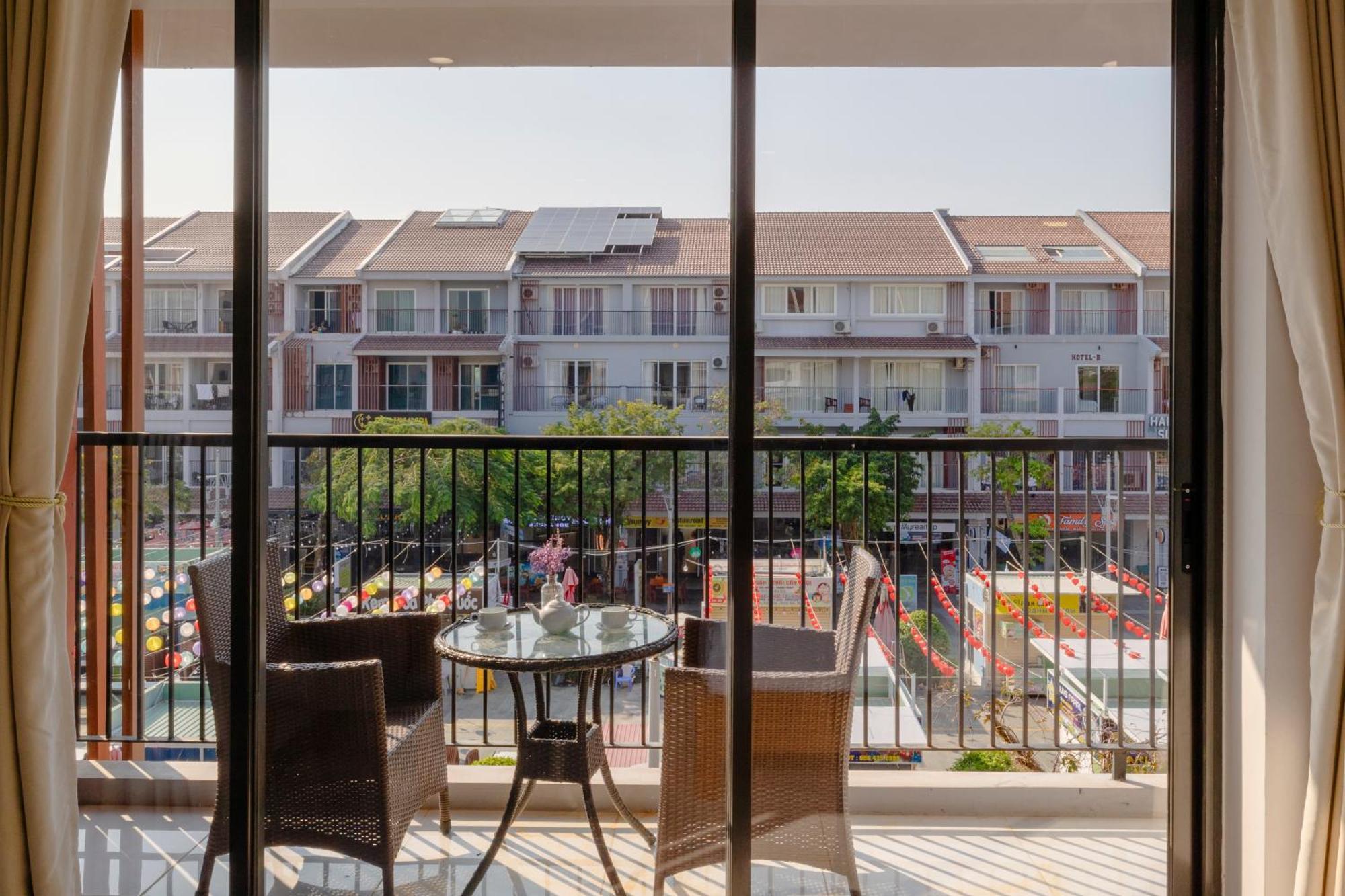 Amon Hotel Фу Куок Екстериор снимка