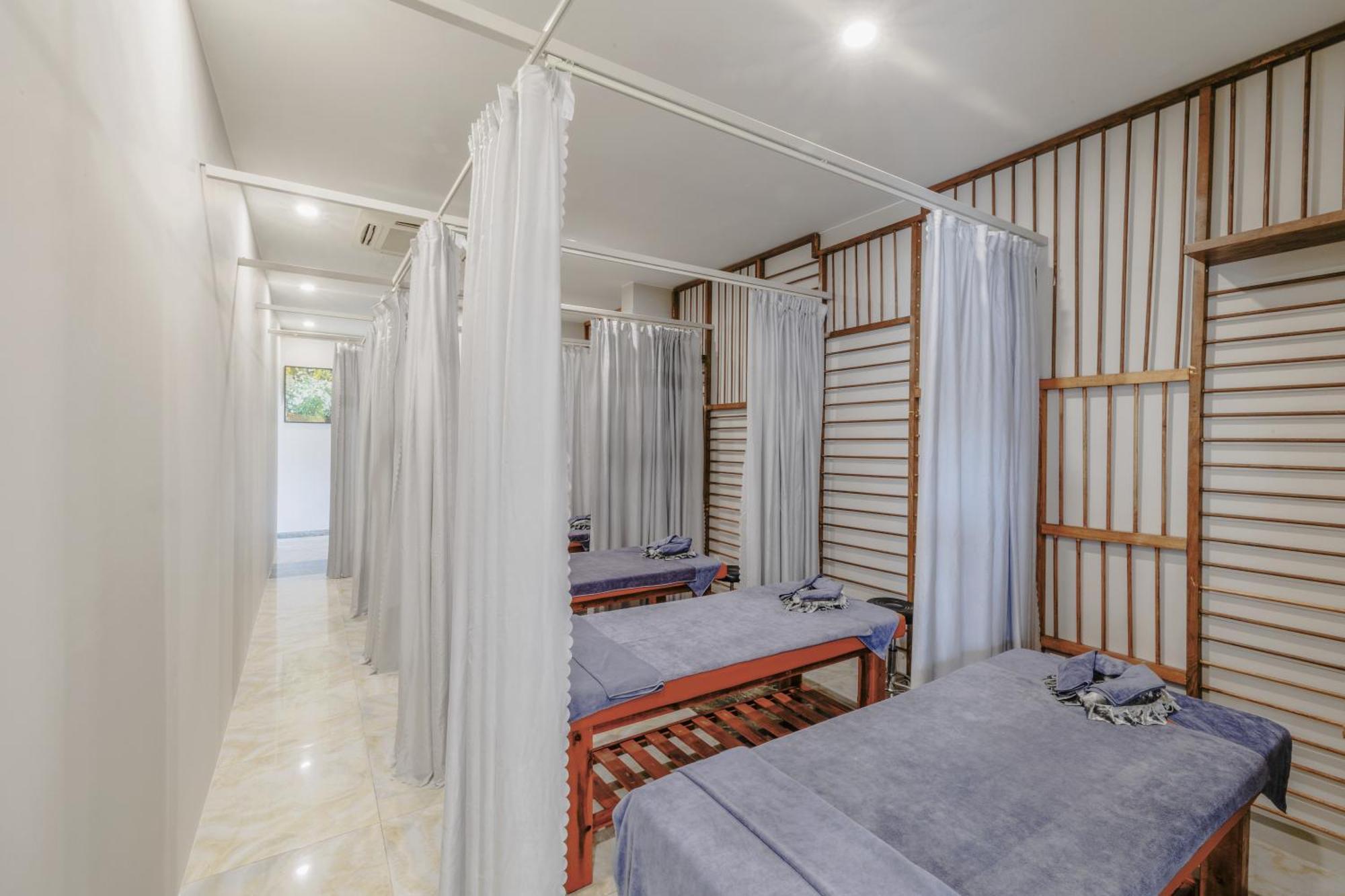 Amon Hotel Фу Куок Екстериор снимка