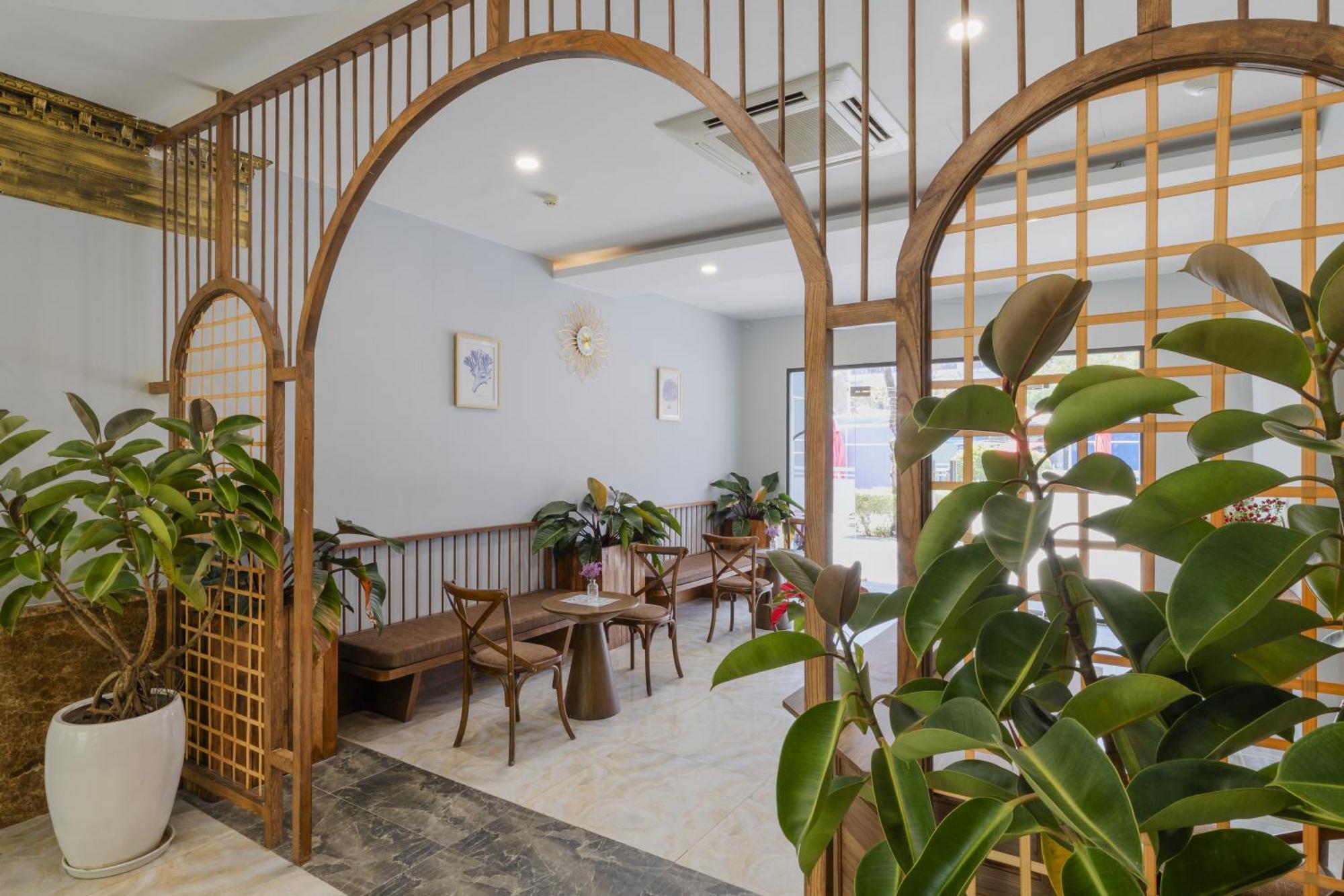 Amon Hotel Фу Куок Екстериор снимка
